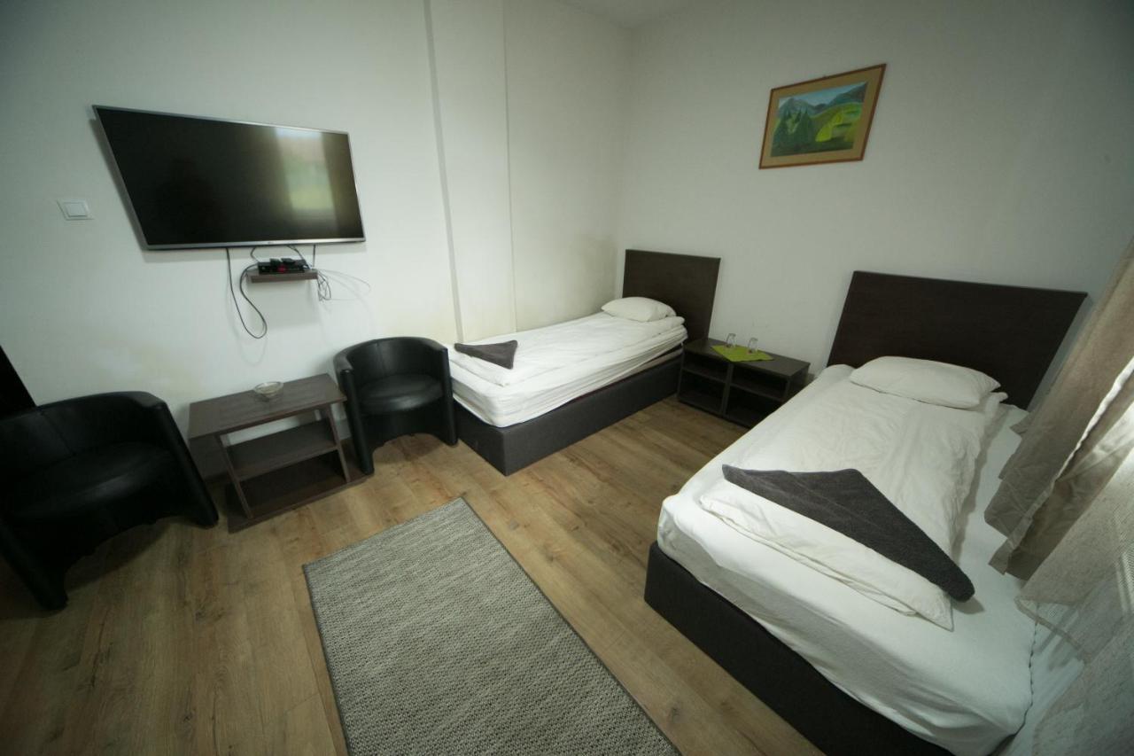Napsugar Panzio Motel Lunga  Eksteriør billede